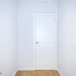 puerta blanca dormitroio