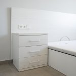 mobiliario blanco dormitorio