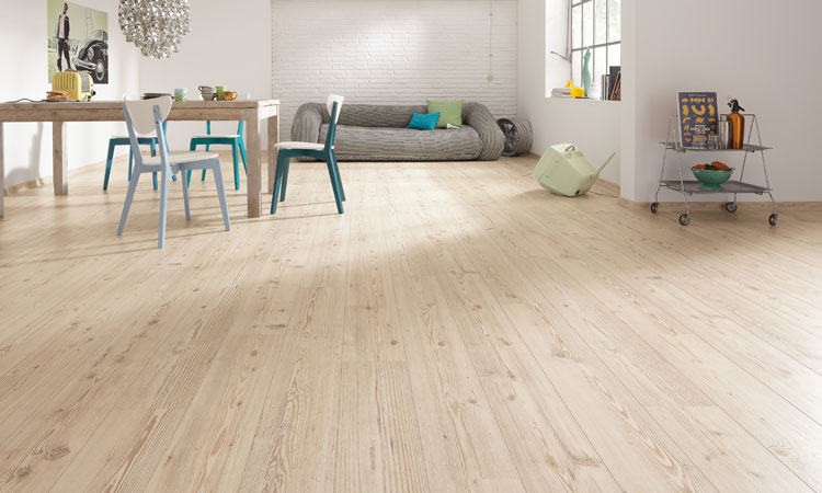 instalar parquet sintetico