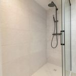 ducha minimalista mampara