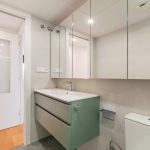 baño moderno funcional