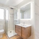 mueble baño madera