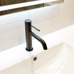 grifo negro lavabo